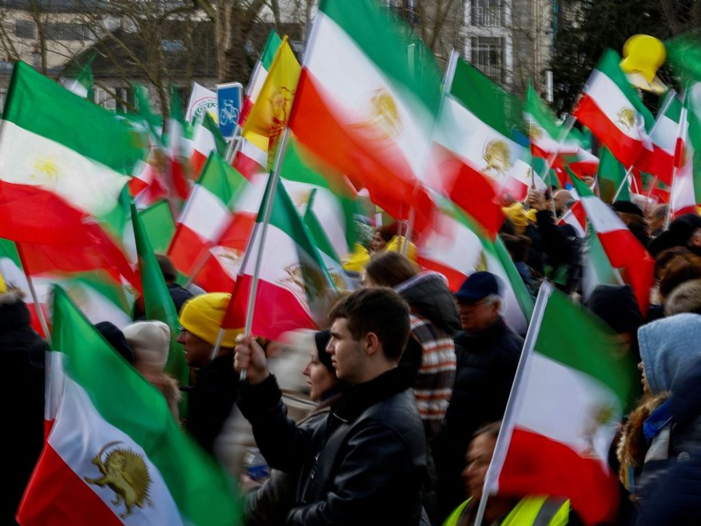 Irán analiza propuestas de EE. UU. pero advierte que no hará “ninguna concesión” en las negociaciones