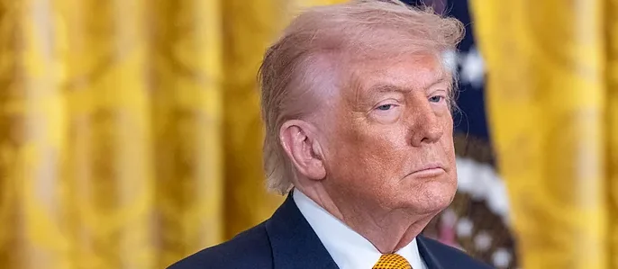 Trump advierte a Irán con una respuesta militar “más violenta” tras ataque a barcos de EE. UU.