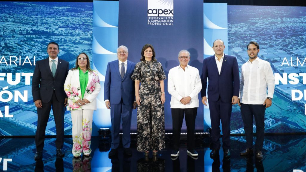 Vicepresidenta Raquel Peña resalta visión empresarial y estabilidad económica en encuentro de Capex