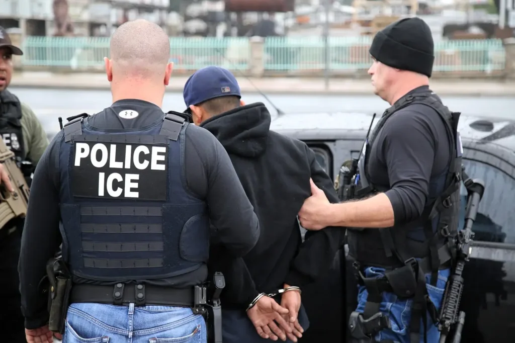 Advertencia de deportaciones masivas en Nueva York ante falta de cooperación con ICE