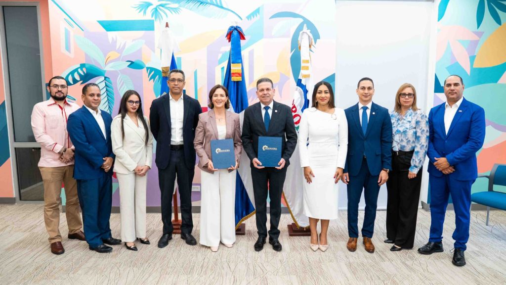 Proindustria y BID Lab acuerdan proyecto para impulsar la innovación manufacturera