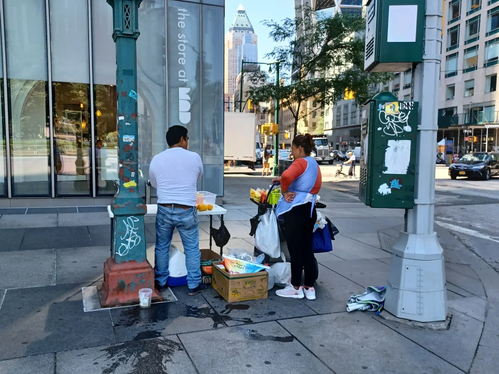 Nueva York otorgará 21,500 permisos a vendedores ambulantes